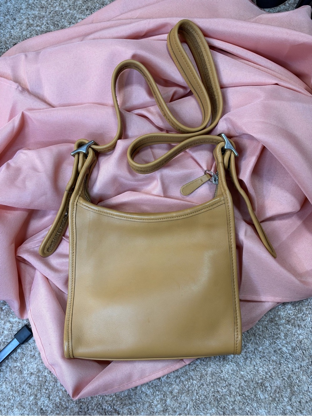 Vintage 1998 Coach Legacy Small Zip #9997 British Tan Leather Bag
